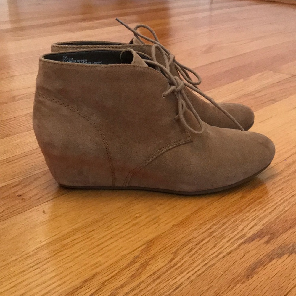 Nine West Joeyo Ankle Booties Size 8